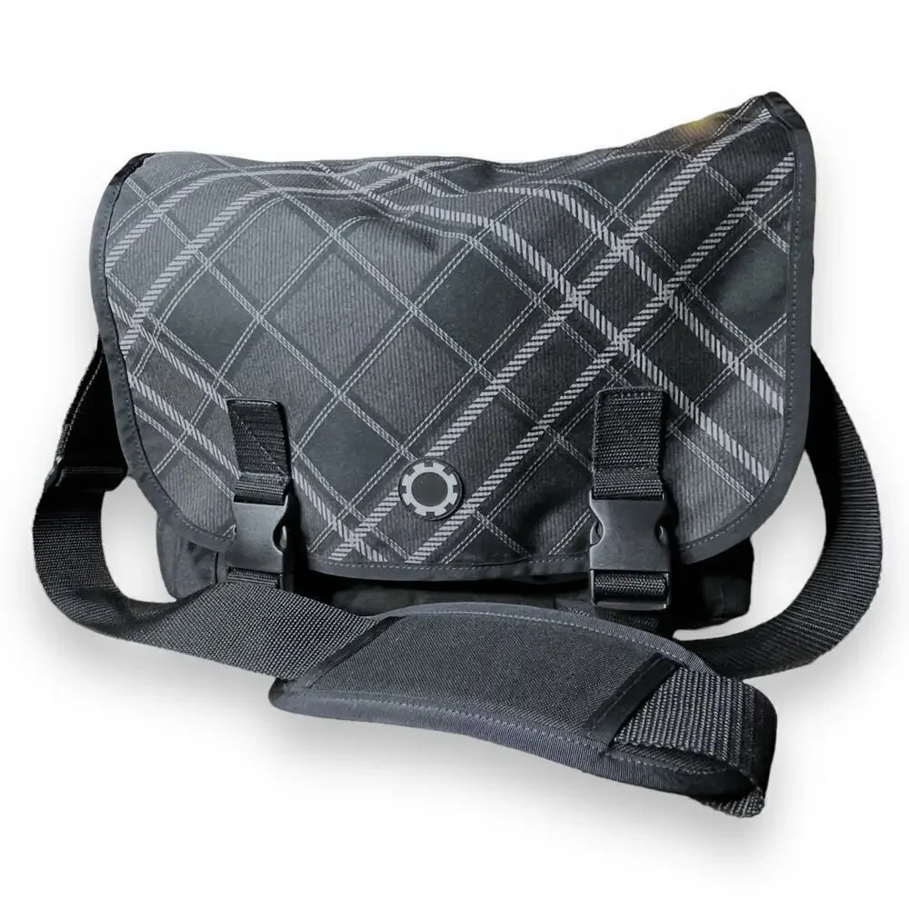 DADGEAR courier diaper